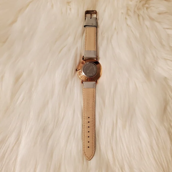 🎁3/$30 The Fifth Elegant Gray and Gold Watch GUC NEEDS NEW BATTERY - Picture 4 of 10